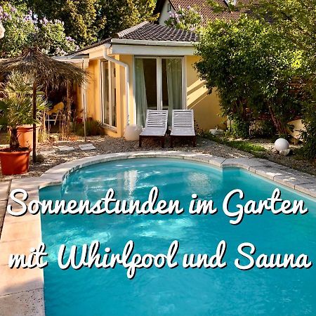Apartment Tinyhouse Mit Pool, Outdoor Whirlpool Und Garten ペータースハーゲン・エッガースドルフ エクステリア 写真
