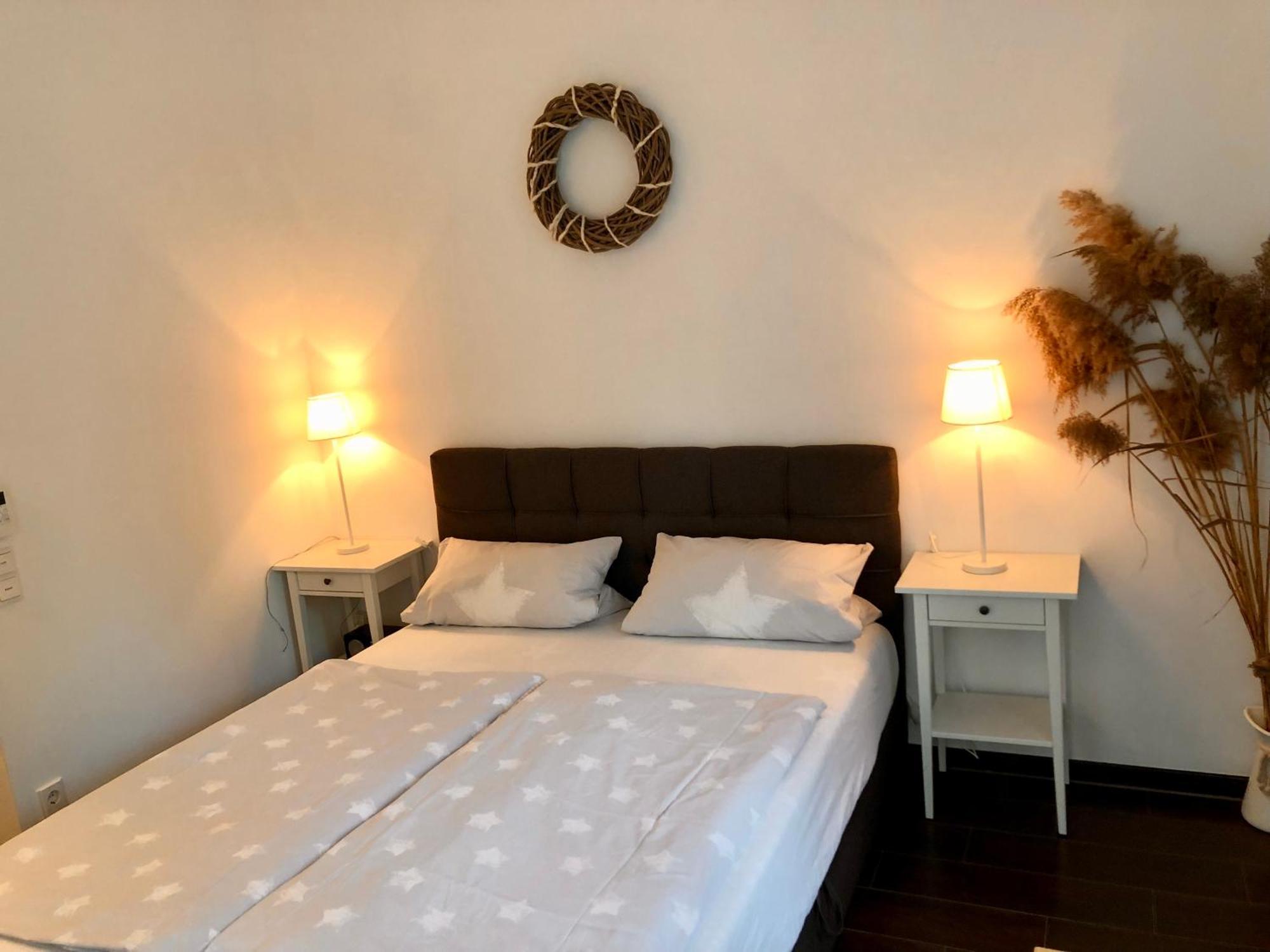 Apartment Tinyhouse Mit Pool, Outdoor Whirlpool Und Garten ペータースハーゲン・エッガースドルフ エクステリア 写真