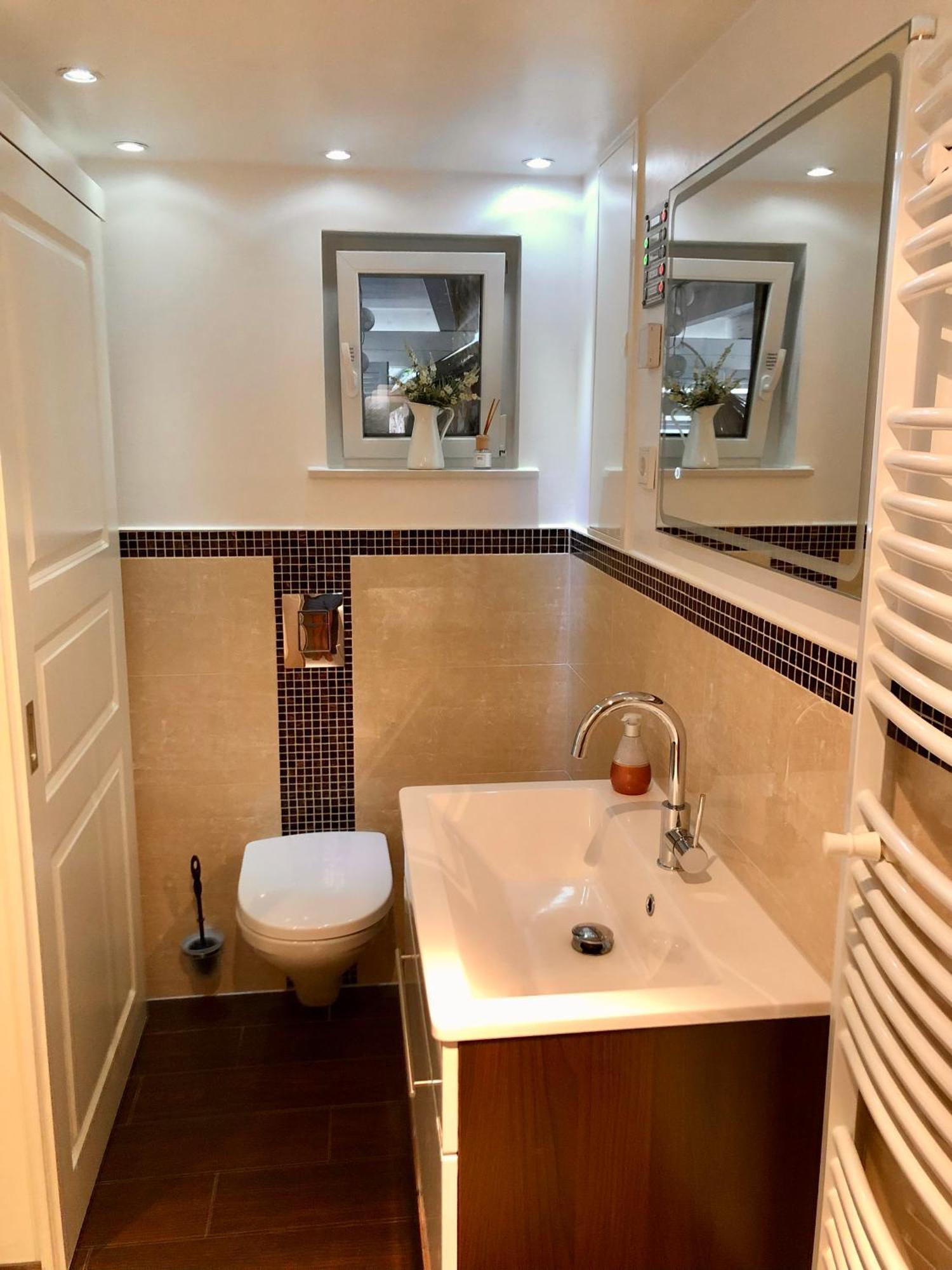 Apartment Tinyhouse Mit Pool, Outdoor Whirlpool Und Garten ペータースハーゲン・エッガースドルフ エクステリア 写真