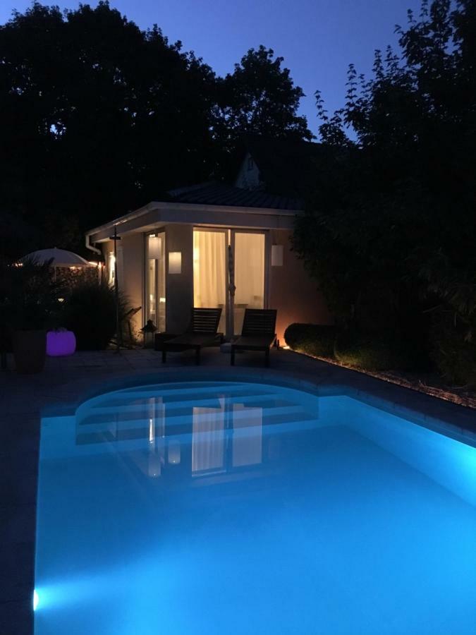 Apartment Tinyhouse Mit Pool, Outdoor Whirlpool Und Garten ペータースハーゲン・エッガースドルフ エクステリア 写真